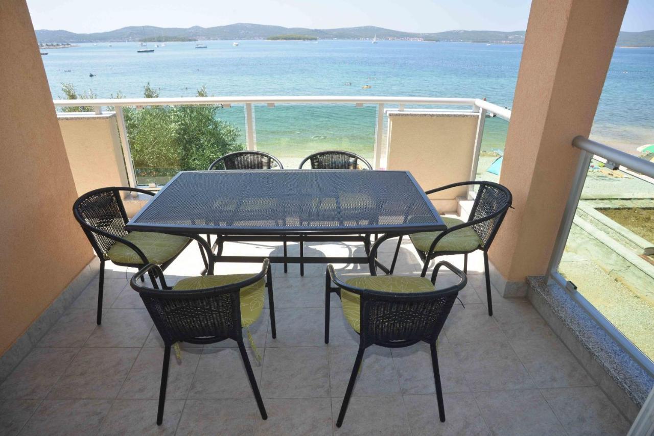 Apartments Citrine On The Beach Biograd Na Moru Eksteriør billede