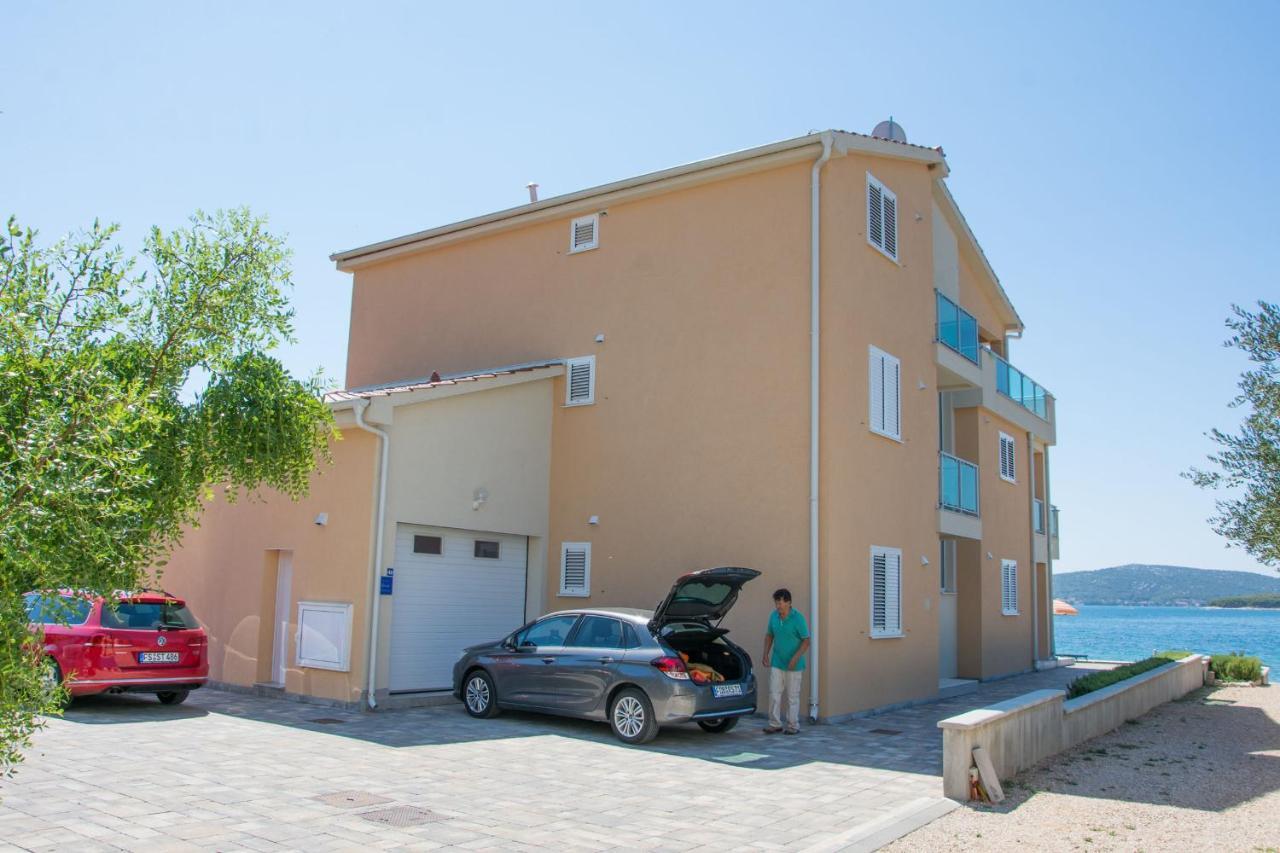 Apartments Citrine On The Beach Biograd Na Moru Eksteriør billede