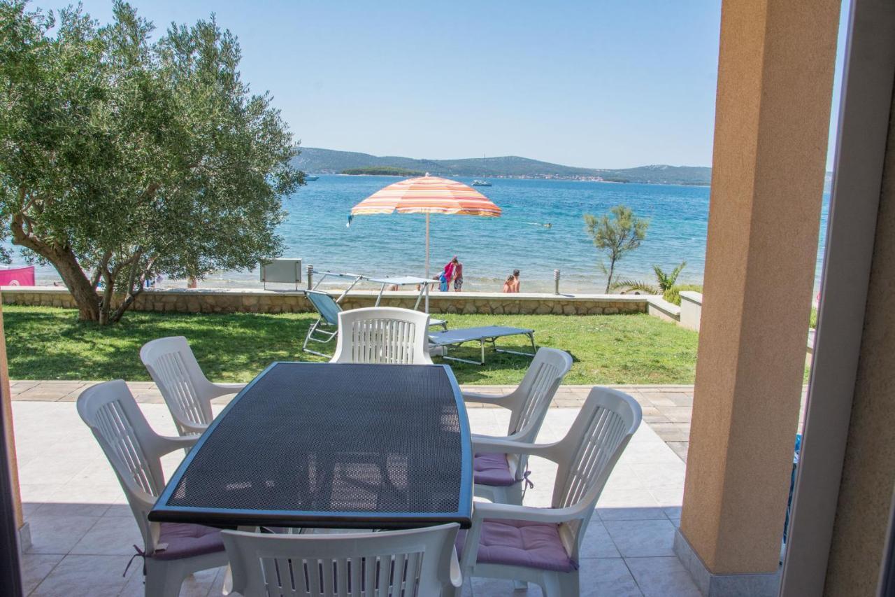 Apartments Citrine On The Beach Biograd Na Moru Eksteriør billede